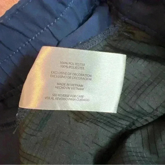 Banana Republic Motion Tech Hybrid Pant - Picture 10 of 10